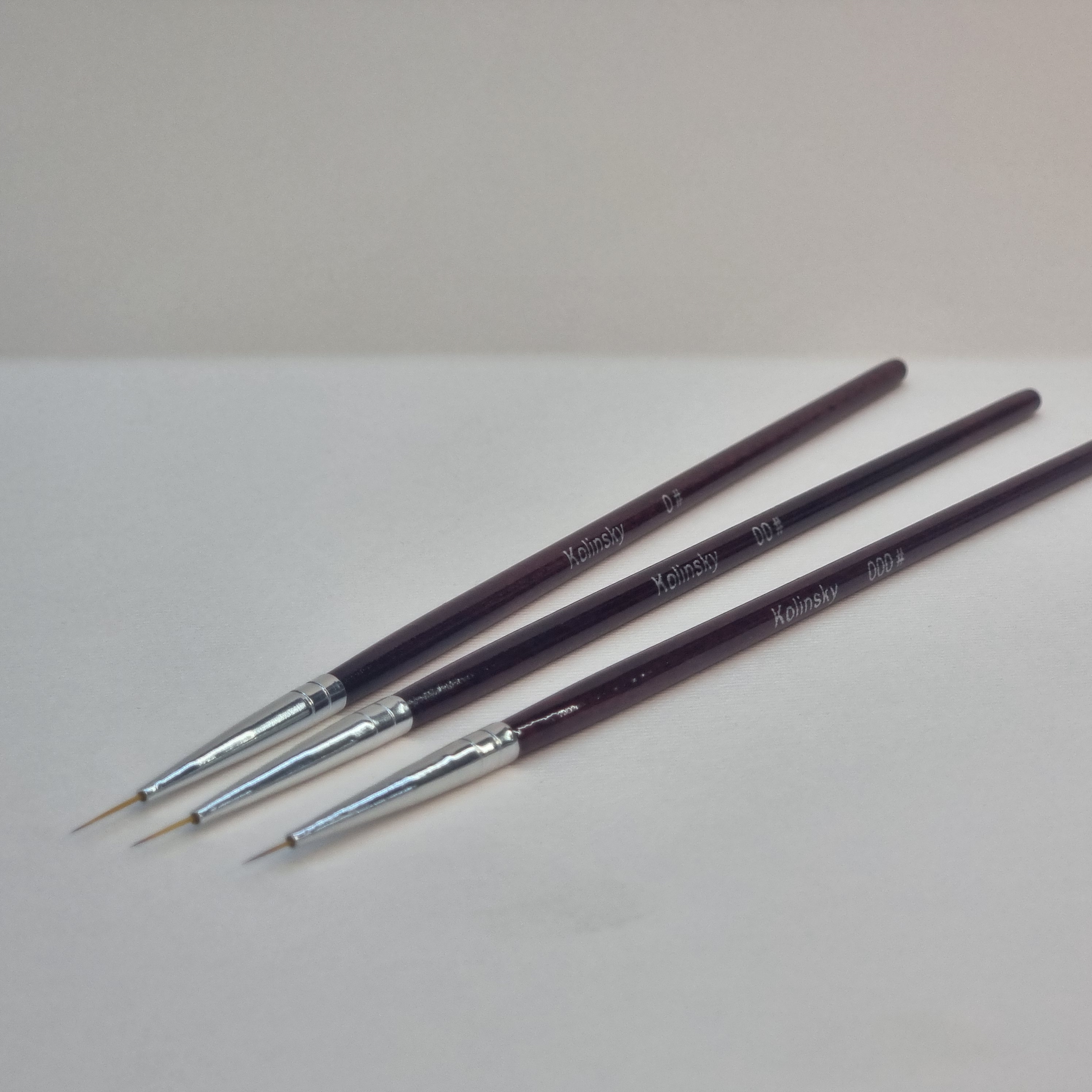 قلم طراحی ناخن سه‌سایز 000 کلونسکی اصلی | Kolinsky Nail Art Brush